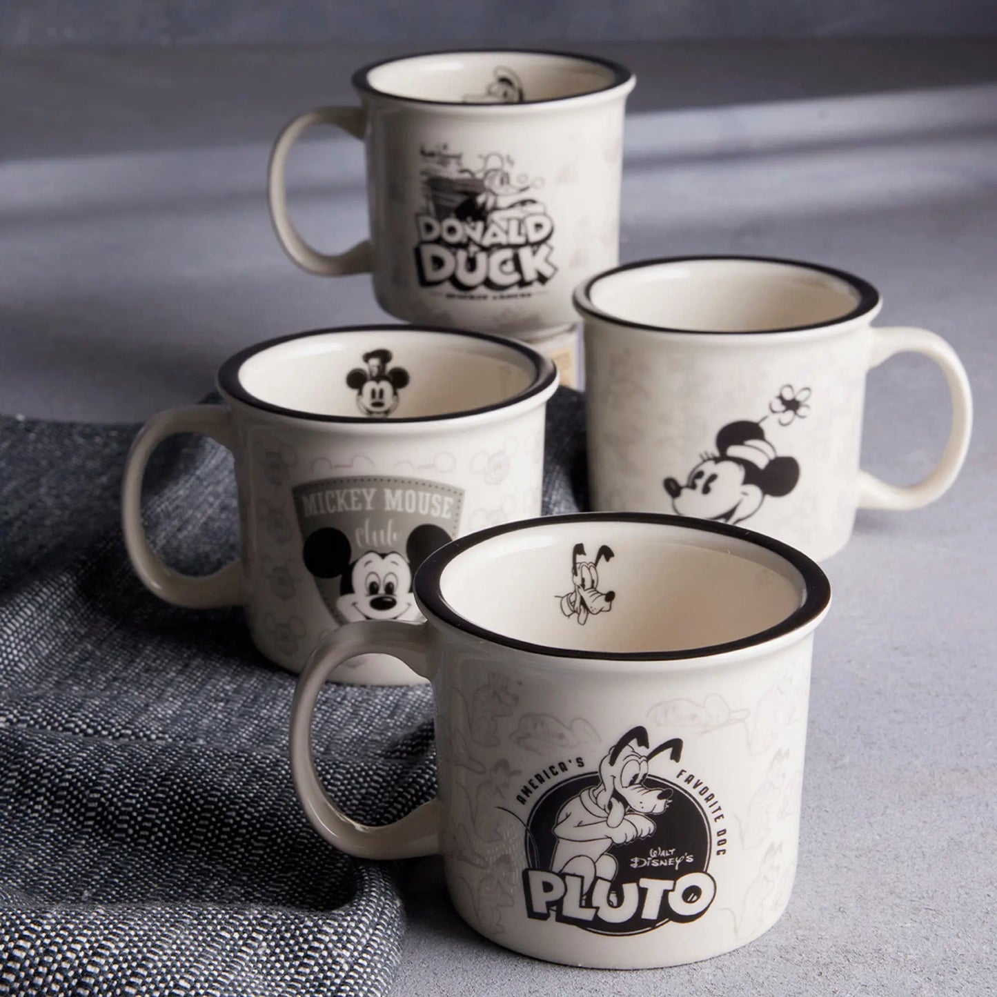 Pocillo Mug de 280ml Disney Mickey Pasado Diseño Exclusivo Todopolis